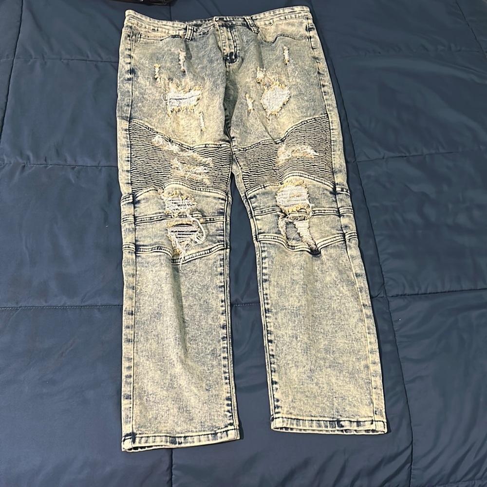 men's light distressed skinny jeans